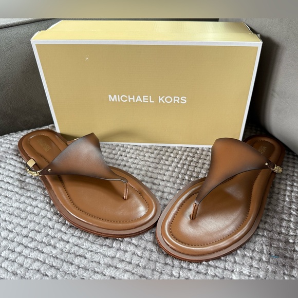 Michael Kors Tan Leather Flip-Flops - Picture 1 of 5